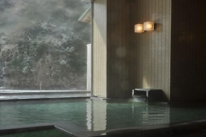 Room 9 of 21