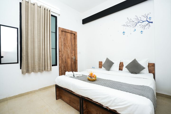 Room 12 of 52