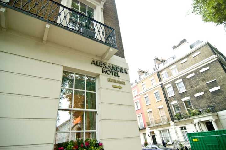 Hotel Entry