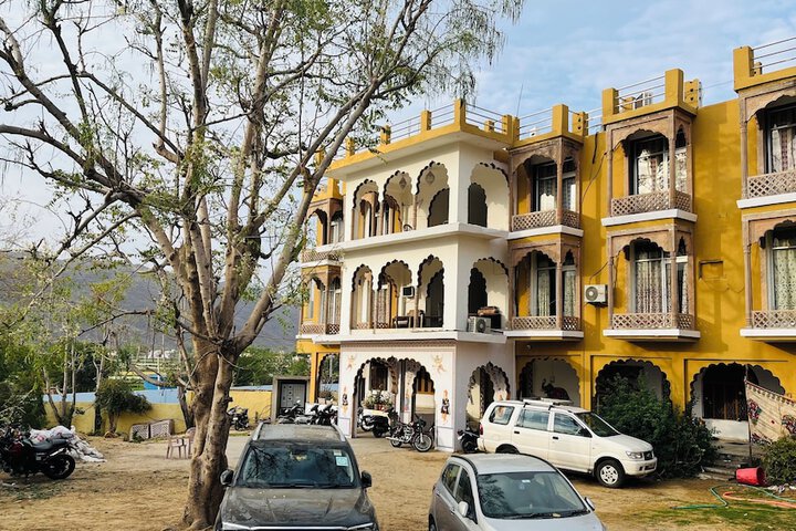 Hotel radhika palace pushkar in Pushkar