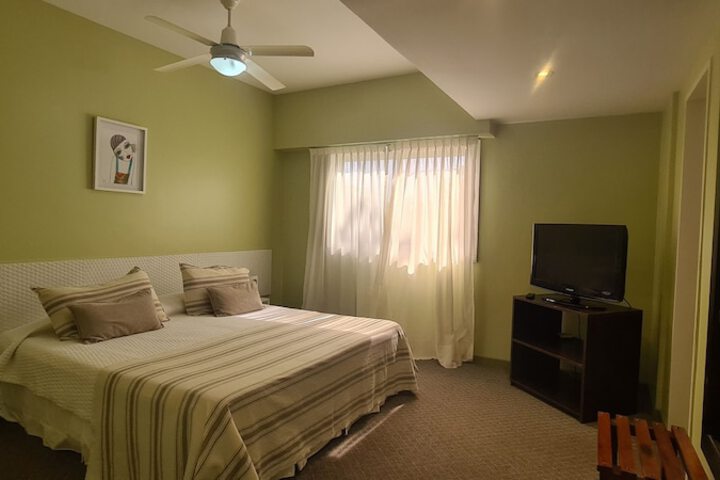 Room 13 of 22