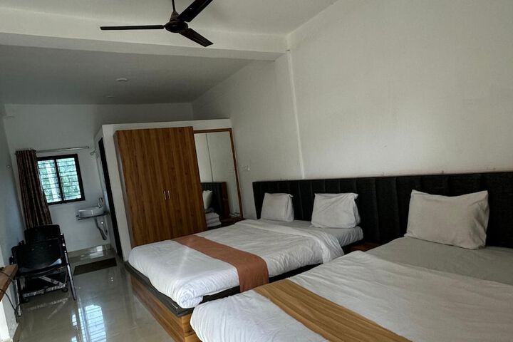 Room 8 of 26
