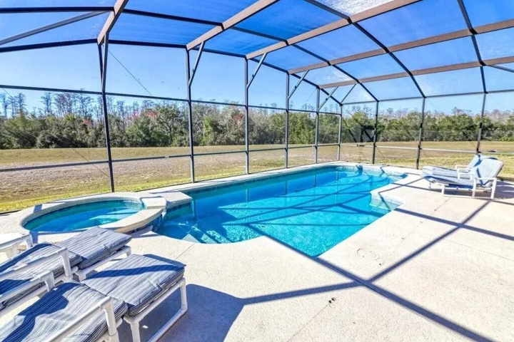 Pool 8 of 14