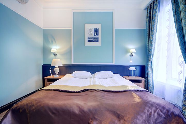 Room 25 of 37