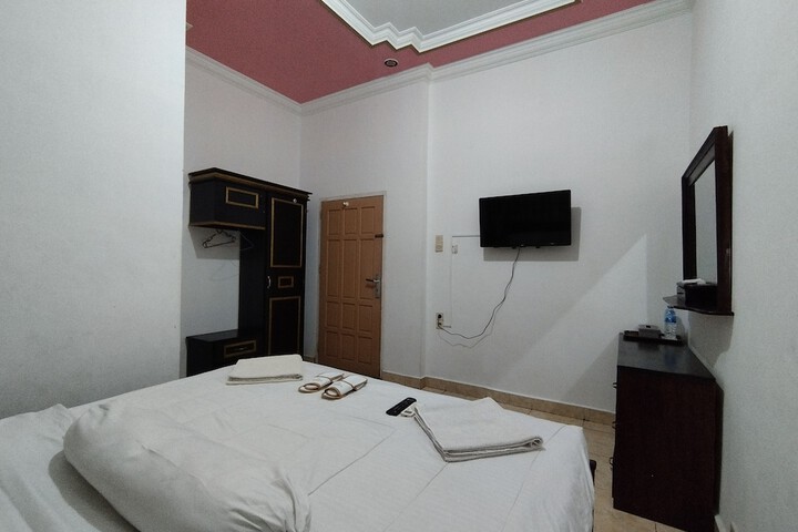 Room 10 of 17