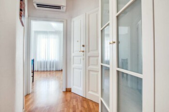 Room 11 of 22