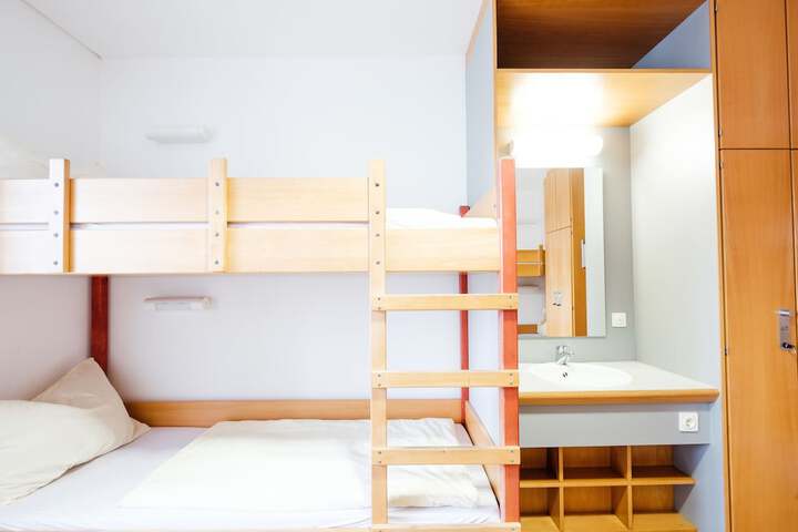 Room 18 of 37