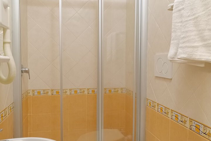 Room 51 of 65