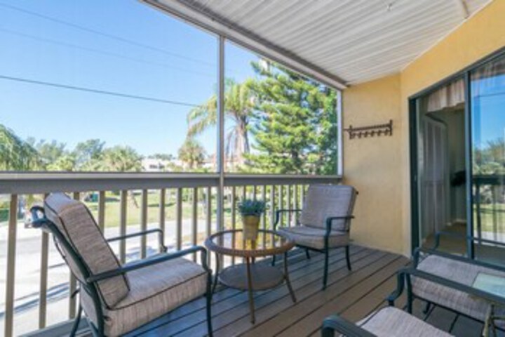 Terrace/Patio 3 of 36