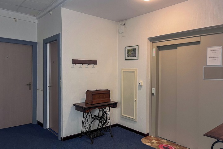 Hotel 75 of 80