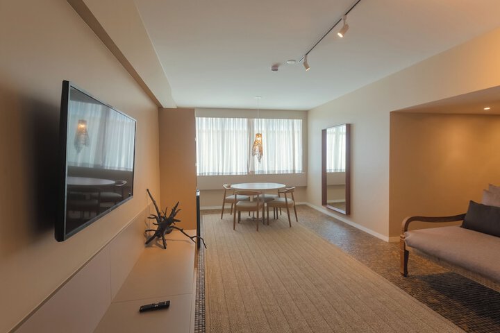 Room 45 of 157