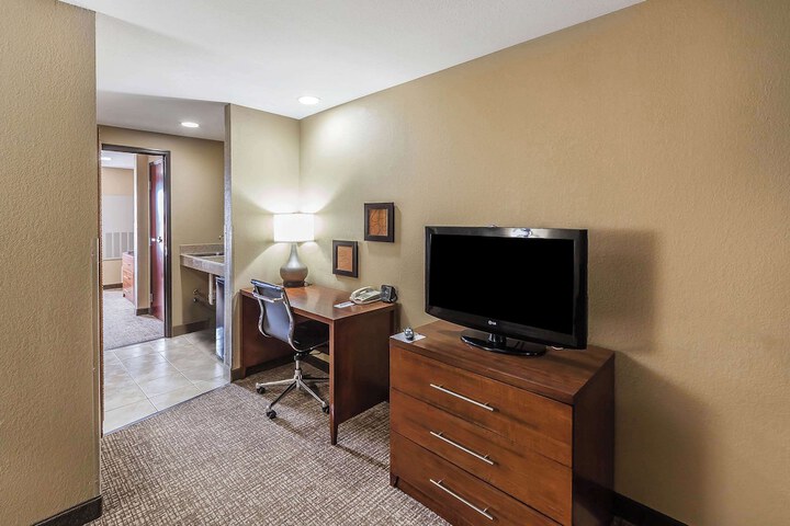 Room 20 of 39