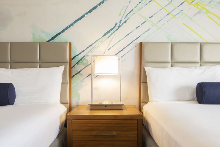 Sky Tower Deluxe 2 Queen Beds (2 of 9)