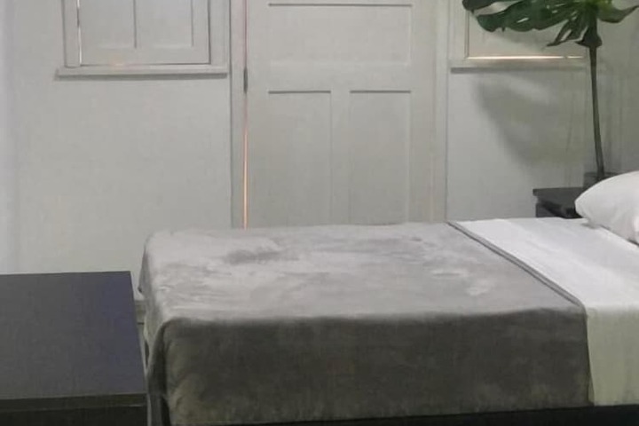 Room 11 of 23
