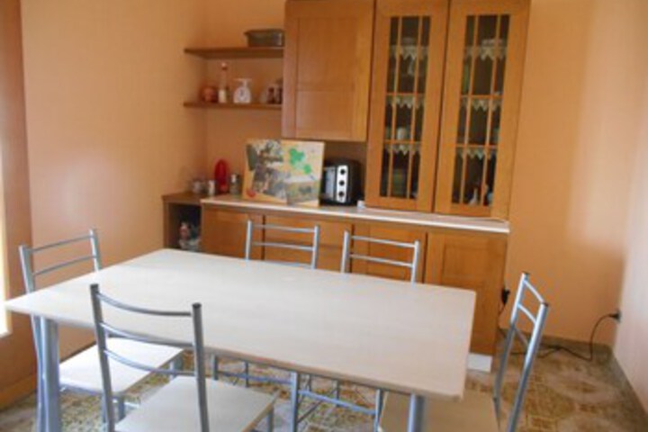 Room 8 of 30