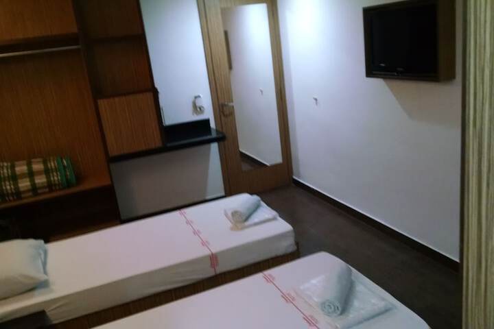 Room 36 of 59