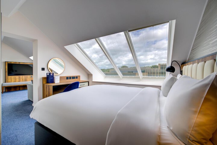 Room 55 of 192