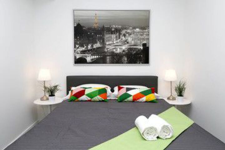 Room 140 of 245
