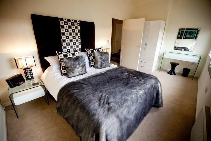 Room 9 of 22