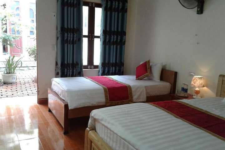 Room 6 of 22