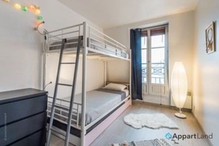 Room 5 of 22