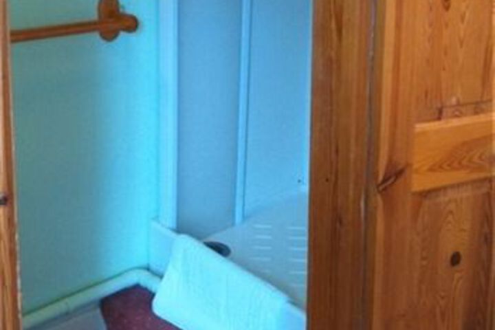 Room 6 of 43