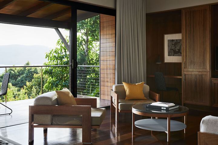 Room 4 of 31