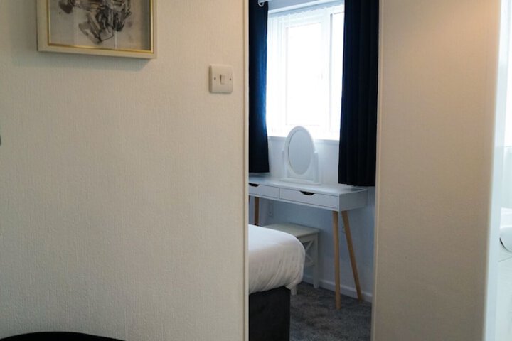 Room 7 of 66