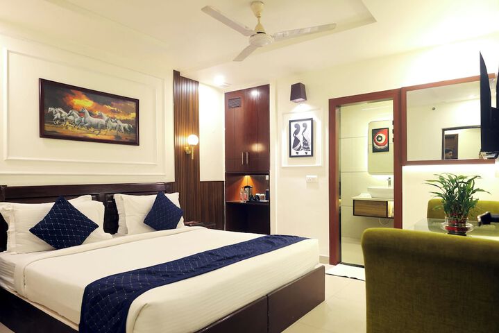 Room 32 of 75