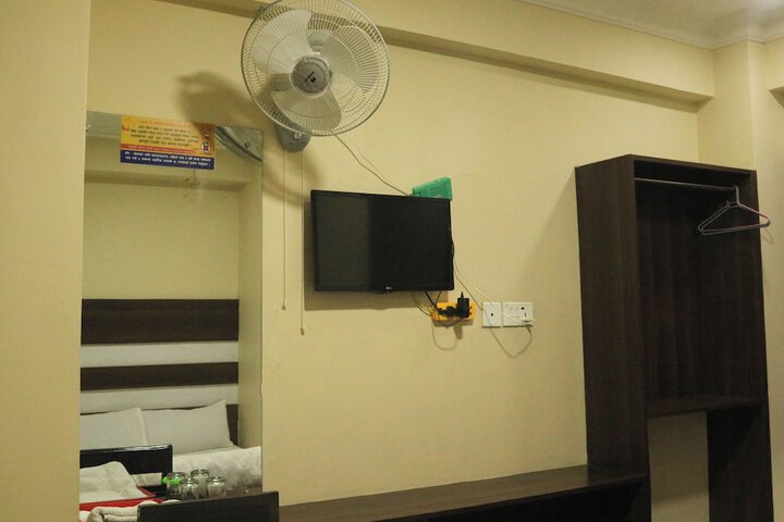 Room 3 of 15