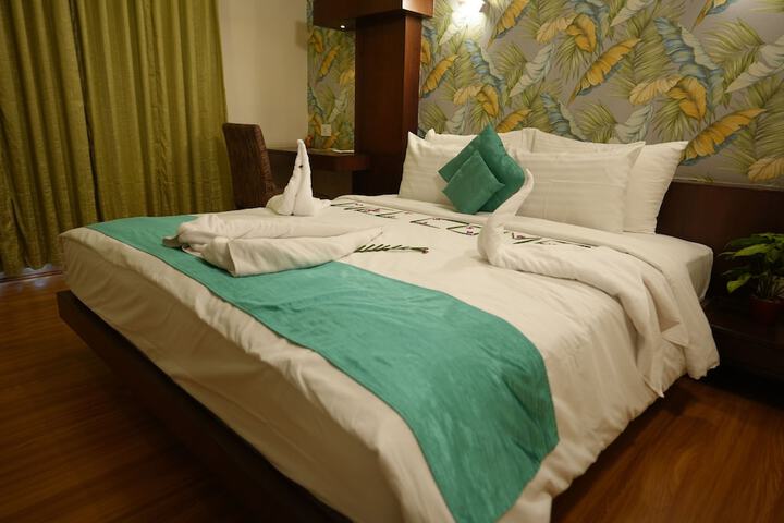 Room 18 of 25