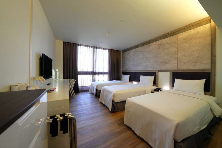 Room 82 of 155