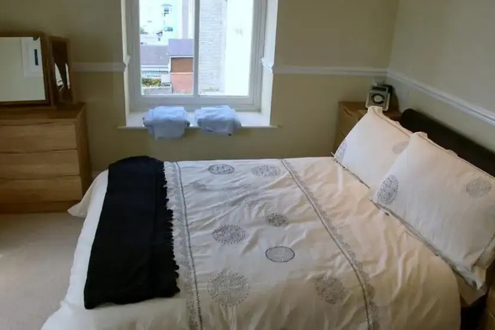 Room 2 of 12