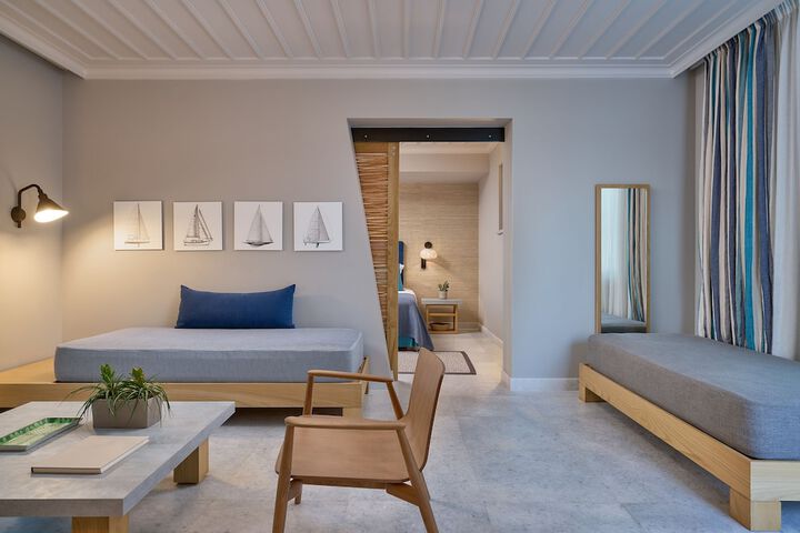 Room 21 of 100