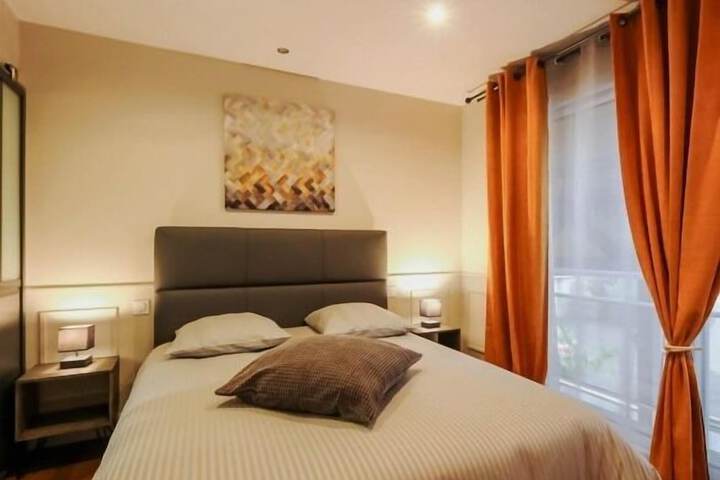 Room 4 of 40