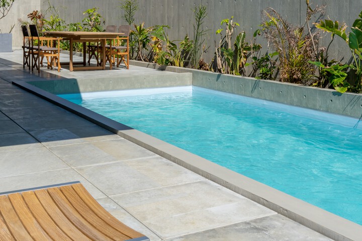 Pool 12 of 16
