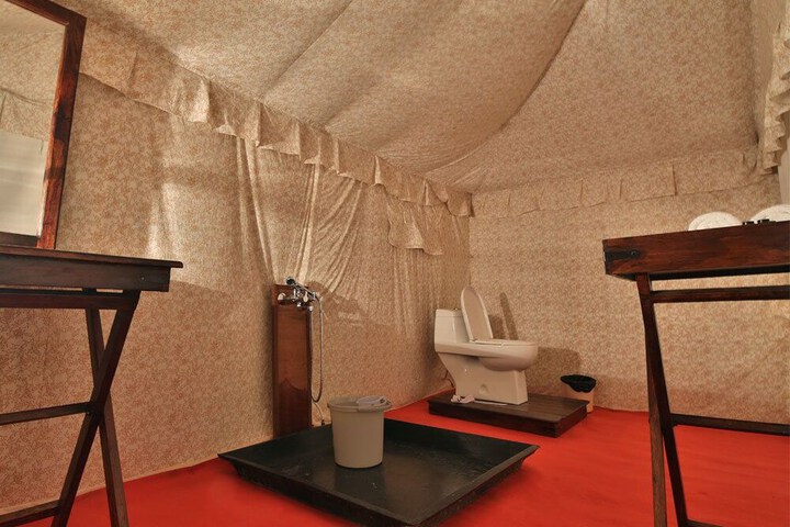 Room 14 of 14