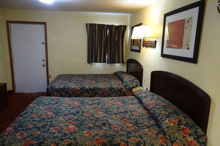 Standard Double Room 2 Queen Beds (4 of 27)