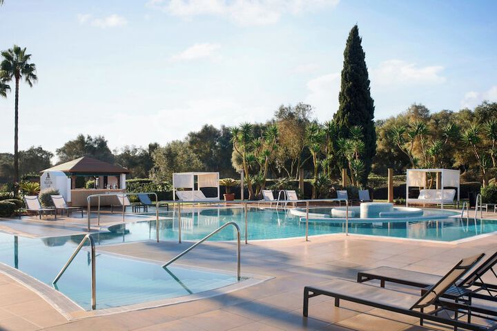 Pool Hotel