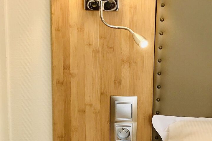 Room 4 of 36