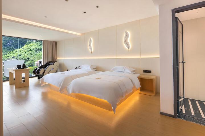 Room 86 of 158