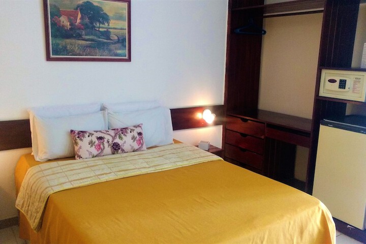 Room 8 of 74