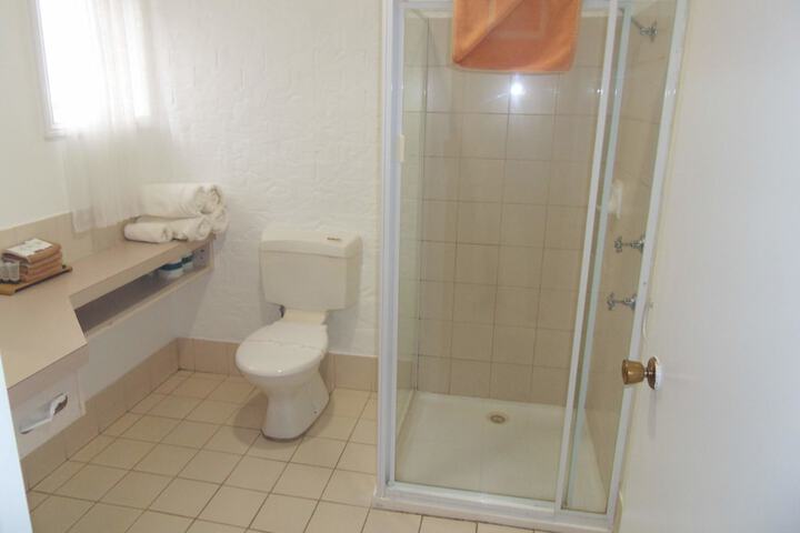 Room 6 of 44
