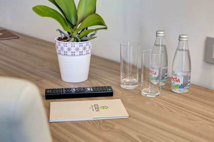 Room 30 of 136