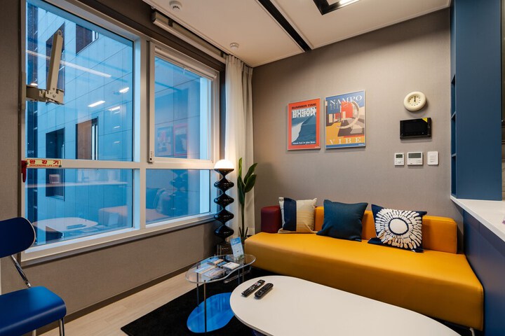 Room 12 of 45