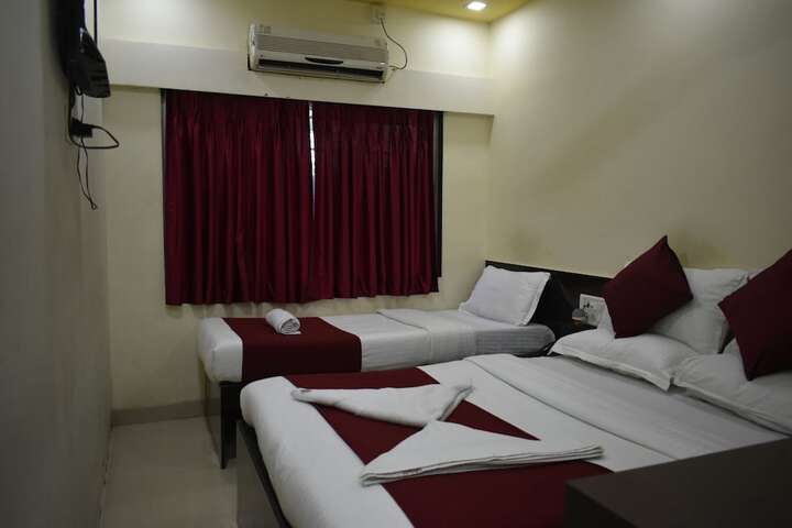 Room 9 of 47