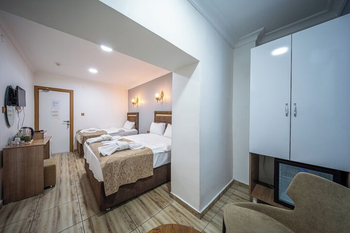 Room 30 of 59