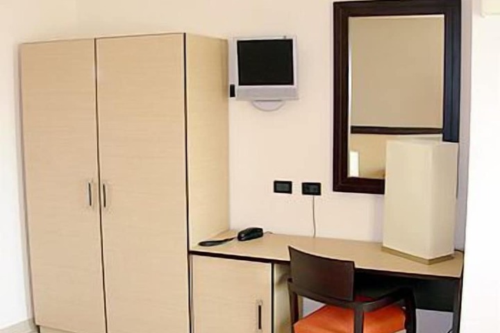 Room amenity