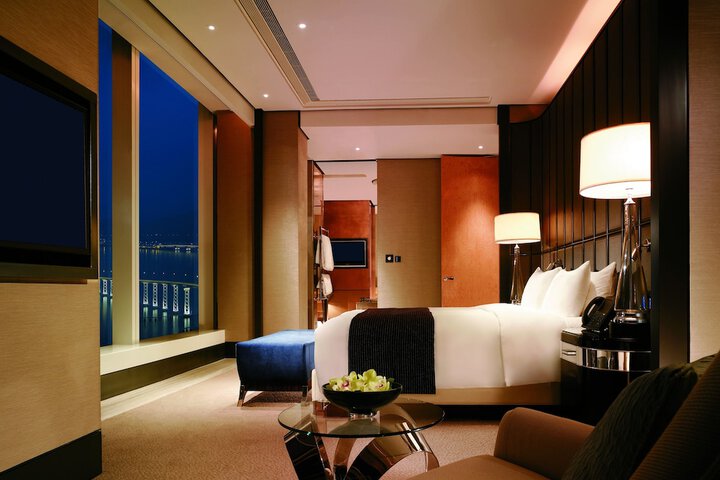 Room 12 of 61