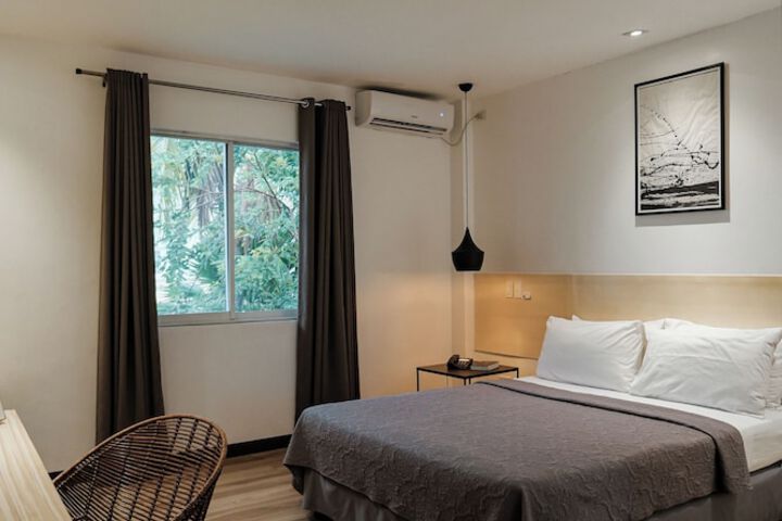 Room 7 of 19